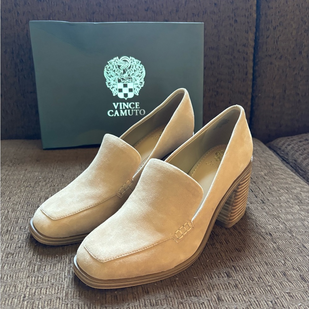 Selling these tan dress shoes! Brand new and Beautiful!!